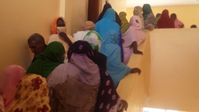 صورة تزاحم عند مداخل بلدية كيفه