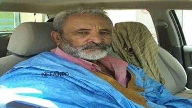 صورة الشاعر أيوب النجاشي يرثي المرحوم أعمر سالم ولد أكوشاط