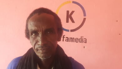 صورة كيفه : المزارع غالو يرفع معاناة المزارعين على مشارف مدينة كيفه