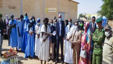 صورة عمدة ولد ينج يشكر مفوضية الأمن الغذائي على تدخلها لصالح الفقراء في المقاطعة