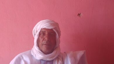 صورة كورجل/ الوجيه الند ولد عبد الله يشكر الأمين العام لوزارة المياه والصرف الصحي