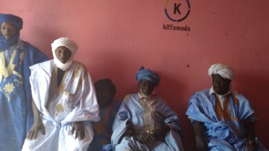 صورة عاجل / مزارعون ووجهاء من (آدوابه )مكطع أسفيرة يرفضون تشييد بناء قرب مزارعهم