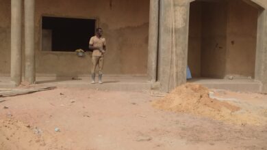 صورة كيفه/ شريحة من العمال تتواصل معاناتها لهذا السبب