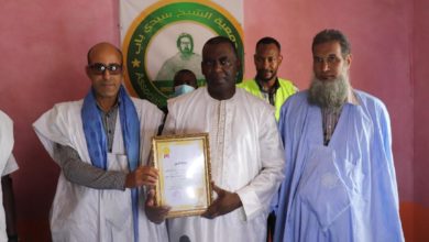 صورة نواكشوط / تكريم رئيس حركة ايرا بيرام الداه أعبيدي من قبل جمعية الشيخ سيدي باب
