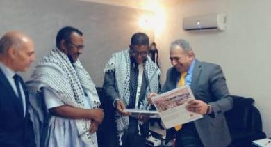 صورة نقيب الصحفيين الموريتاتيين يؤدي زيارة لسفارة دولة فلسطين