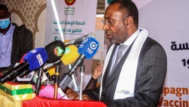 صورة وزير الصحة : الرئيس أعطى تعليمات بتلقيح الجميع ضد فيروس كورونا