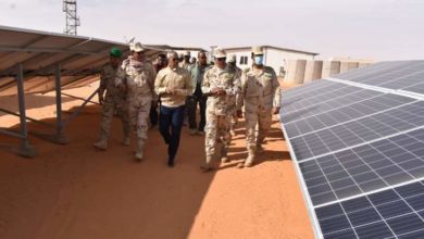 صورة وزير الدفاع يدشن منشآت عسكرية في شمال البلاد
