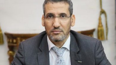 صورة توقيع إتفاقيات بين وزارة الشؤون الاقتصادية و الوكالة الفرنسية للتنمية