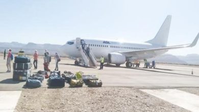 صورة دفعة من السياح الأوربيين تصل مدينة أطار