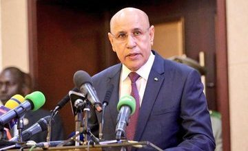 صورة غزواني يطلب من رجال الأعمال و الموردين تقليص هامش الربح