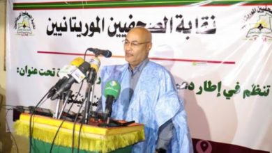 صورة نقابة الصحفيين الموريتانيين تنظم ندوة وتوزع بعض المساعدات