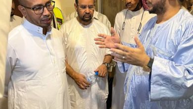 صورة وزير الشؤون الإسلامية يقوم بزيارة تفقد  لسكن الحجاج الموريتانيين