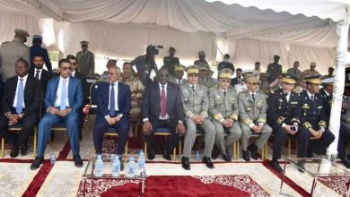صورة وزير الدفاع الوطني يشرف على تخرج الدفعة الرابعة من كلية الدفاع لمجموعة الخمس في الساحل