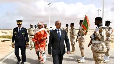 صورة وزير الدفاع الوطني يشرف على عمليات البذر الجوي