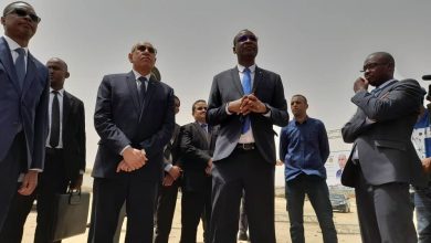 صورة كيفه /  وزير الإسكان يعاين ورشة بناء مدرسة في مدينة الغايرة بمقاطعة كرو
