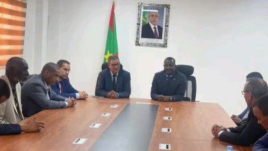 صورة وزير الثروة الحيوانية الجديد يتسلم مهامه من سلفه  