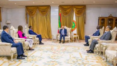 صورة رئيس الجمهورية يتسلم رسالة خطية من نظيره الجزائري عبد المجيد تبون 