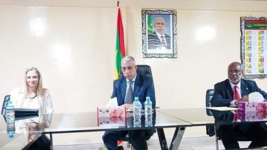 صورة وزير الصحة يستقبل سفيرة الولايات المتحدة الأمريكية فى موريتانيا