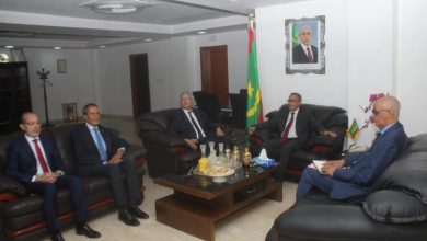 صورة وزير الزراعة يحري مباحثات مع نظيره المغربي الذي يزور موريتانيا حاليا 