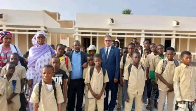 صورة وزير التهذيب يواصل زياراته الميدانية للمدارس ويثمن دور المدرس في إصلاح المنظومة التربوية 