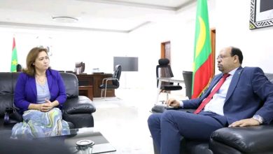 صورة وزير التنمية الحيوانية يجتمع مع سفيرة المملكة الإسبانية