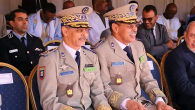 صورة وزير الداخلية و المدير العام للأمن الوطني يشرفان على حفل تخرج الدفعة أل  44  من وكلاء الشرطة