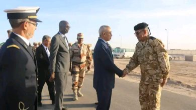 صورة وزير الدفاع الوطني يؤدي زيارة لمحطة الرادار التابع لأركان البحرية