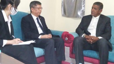 صورة نقيب الصحفيين الموريتانيين يستقبل السفير الصيني المعتمد لدى موريتانيا