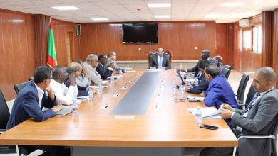 صورة وزير التنمية الحيوانية يطلع على التحضيرات ليوم الحليب وكيفية تنظيم أسواق المواشي