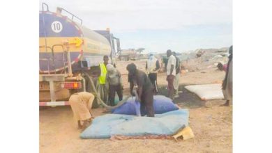 صورة شركة معادن موريتانيا توزع 50 طنا من الماء على المنقبين 