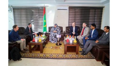 صورة بعثة من مدينة باريس تؤدي زيارة لجهة نواكشوط 