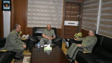 صورة قائد الأركان العامة للجيوش يستقبل رئيس الوفد الجزائري