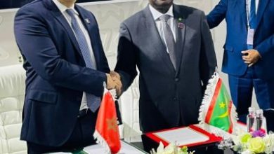 صورة وزير الثقافة يوقع مذكرة تفاهم مع نظيره المغربي  