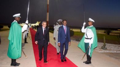 صورة الوزير الأول يعود إلى نواكشوط قادما من مدينة خاي بدولة مالي المجاورة 