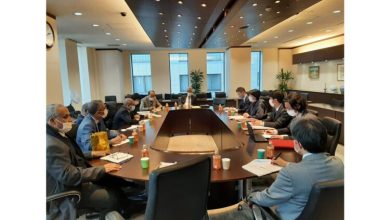 صورة وزير الصيد يلتقي مسؤولين يابانيين أثناء زيارته الحالية لطوكيو 