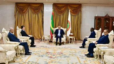 صورة   رئيس الجمهورية يستقبل المدير العام لمنظمة العالم الإسلامي للتربية والثقافة والعلوم