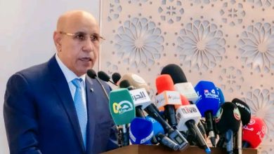 صورة رئيس الجمهورية يوجه برقية تهنئة إلى أمير دولة الكويت 