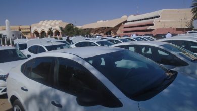 صورة وزارة العدل توزع 32 سيارة على رؤساء التشكيلات القضائية 
