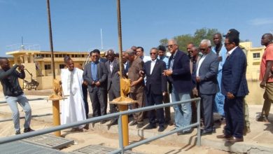 صورة وفد وزاري يؤدي زيارة إلى مزرعة أمبوريا في مدينة روصو 