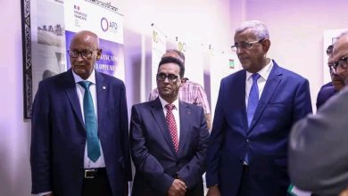 صورة وزير المياه يستقبل مدير الوكالة الفرنسية للتنمية 