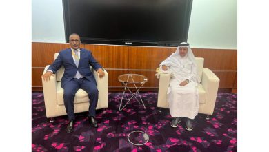 صورة زين العابدين يلتقي رئيس  مجلس إدارة غرفة الصناعة والتجارة بدولة قطر 