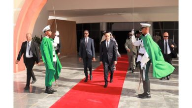 صورة رئيس الجمهورية يتوجه إلى إسبانيا في زيارة عمل ( الوفد المرافق )