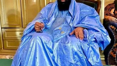 صورة العلامة الفخامة ولد الشيخ سيديا يطالب بإعدام التلميذ ( ة ) المسيئ ( ة ) لرسول الله ص