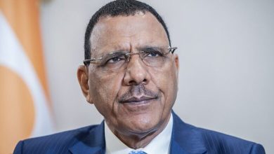 صورة محمد بازوم :  الإنقلاب لامبررله ونجاحه ستكون له عواقب وخيمة على المنطقة