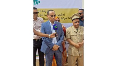 صورة الدكتور محمد ولد اشريف أحمد يدشن مركزاً لتوزيع الأسماك بمقاطعة الشامي