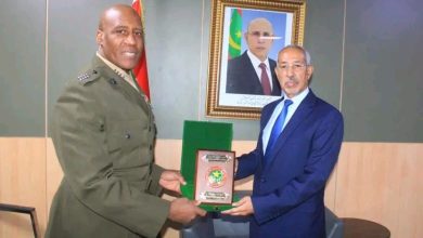 صورة نواكشوط/ وزير الدفاع الوطني السيد حننا ولد سيدي يستقبل قائد آفريكوم