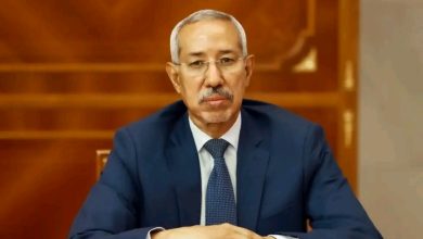 صورة وزير الدفاع الوطني يغادر إلى دولة الإمارات العربية المتحدة
