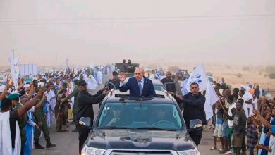 صورة ألاك / استقبال شعبي حاشد يحظى به رئيس الجمهورية في بداية زيارته لولاية لبراكنة