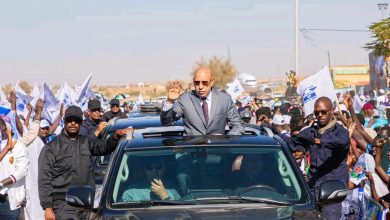 صورة إستقبال حاشد لرئيس الجمهورية محمد ولد الشيخ الغزواني في مدينة كيهيدي 