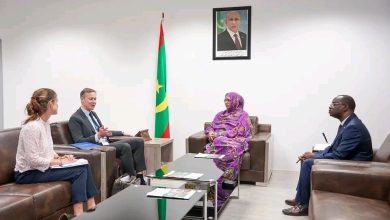 صورة نواكشوط/ وزيرة الصحة تستقبل في مكتبها سفير الاتحاد الأوروبي لدى موريتانيا 